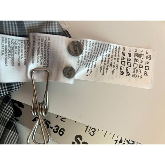 Calvin Klein Mens Plaid Button-Up Shirt Gray & Black Size L Long Sleeve - Picture 7 of 7